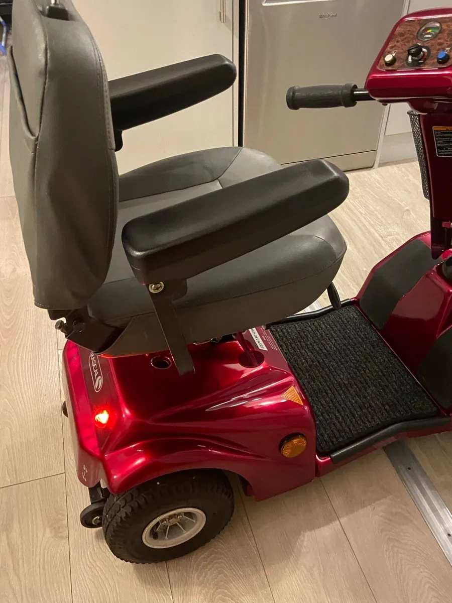 Mobility scooter - Image 2