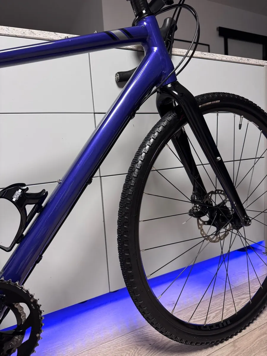 GT Grade Gravel Bike Shimano 105 - Image 3