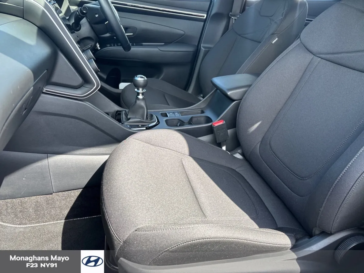 Hyundai Tucson COMFORT PLUS 1.6 DIESEL 5DR - Image 4