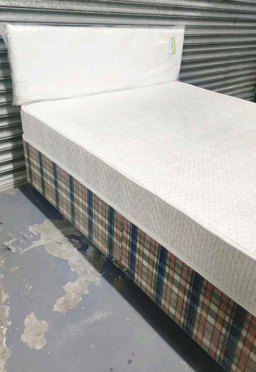 4ft6 double bed complete *delivery - Image 1