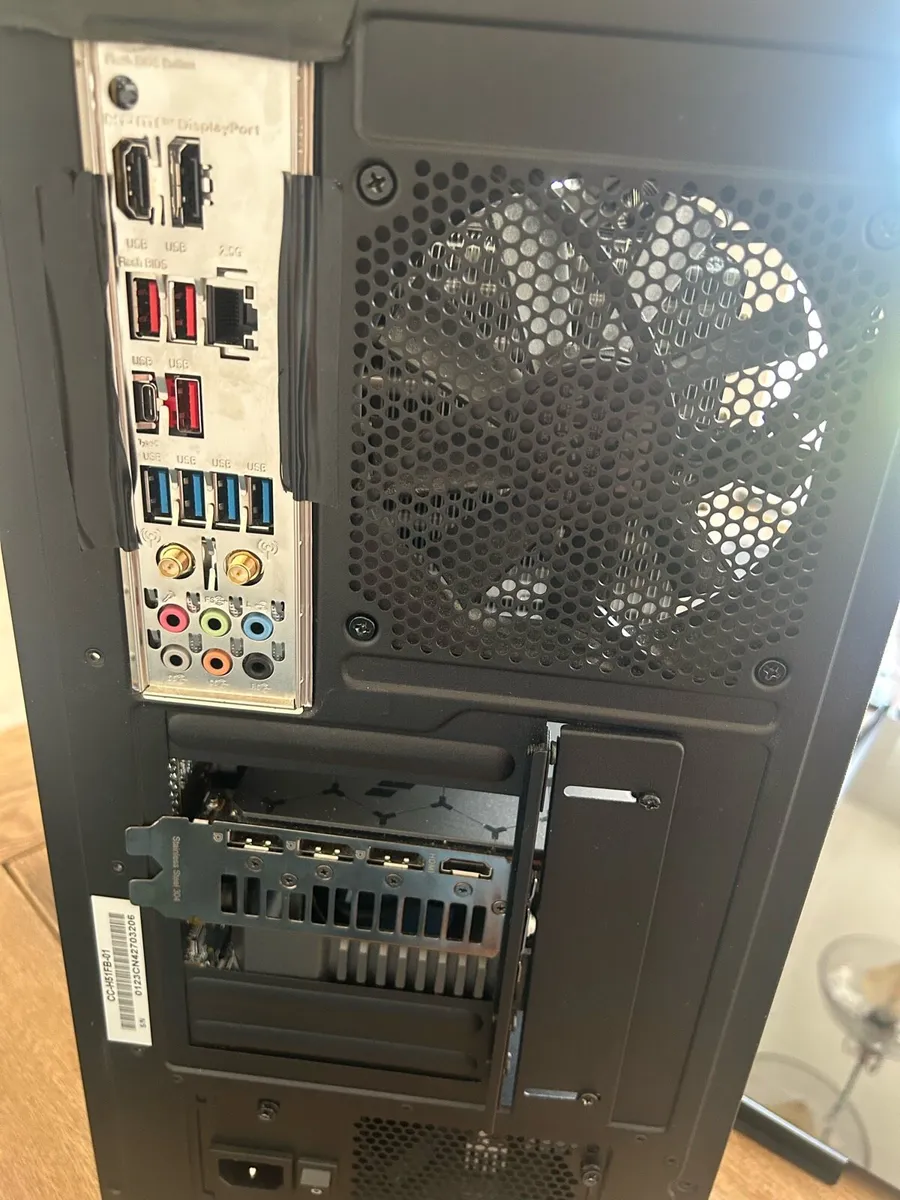CUSTOM GAMING PC - Image 4