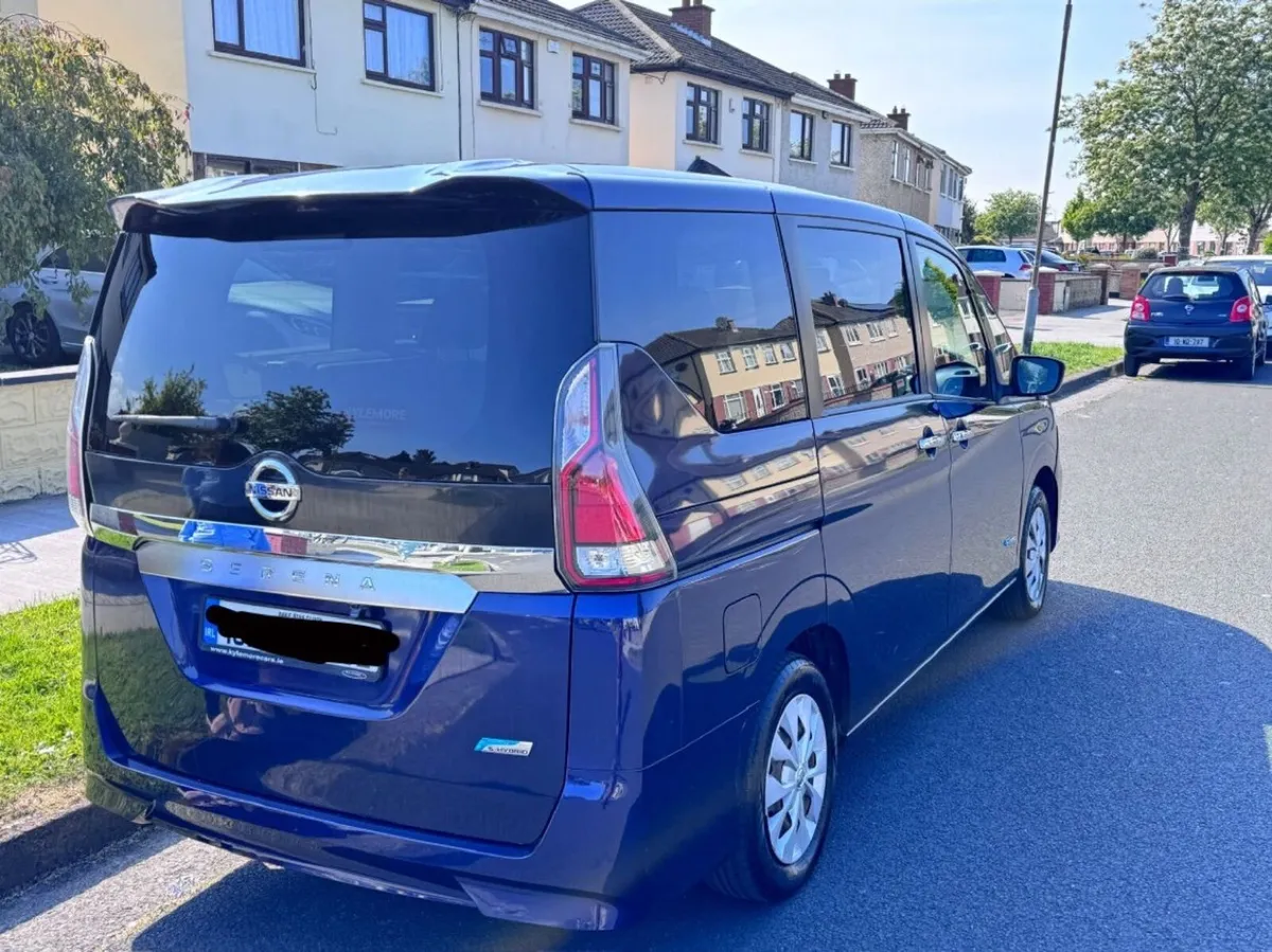 Nissan Serena - Image 2