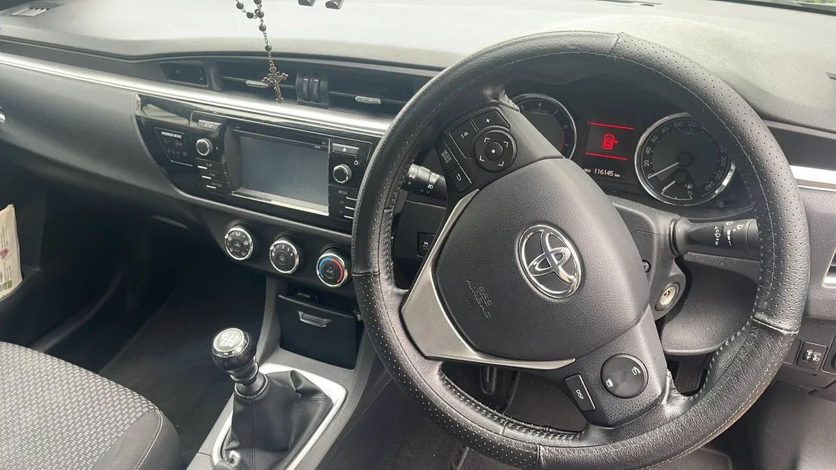 Toyota corolla 2016 - Image 2