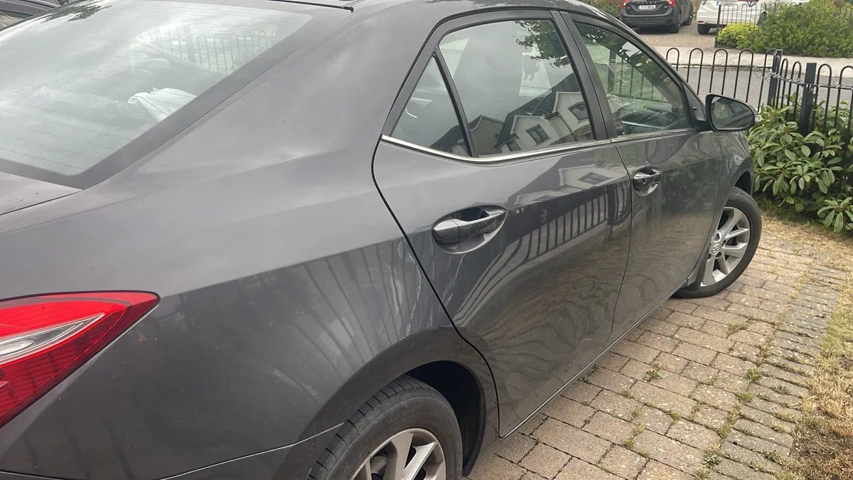 Toyota corolla 2016 - Image 4
