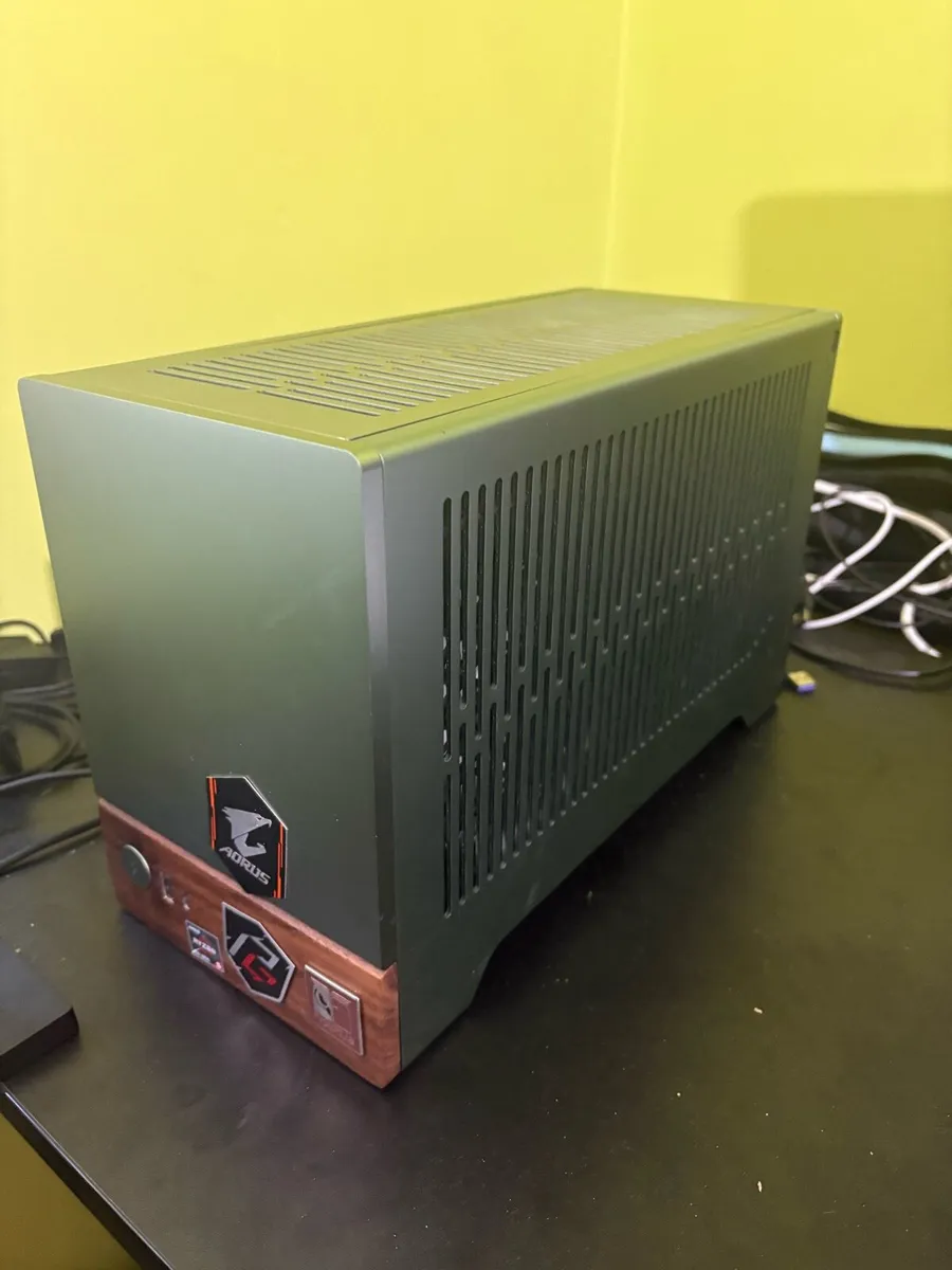 Mini itx gaming pc - Image 1