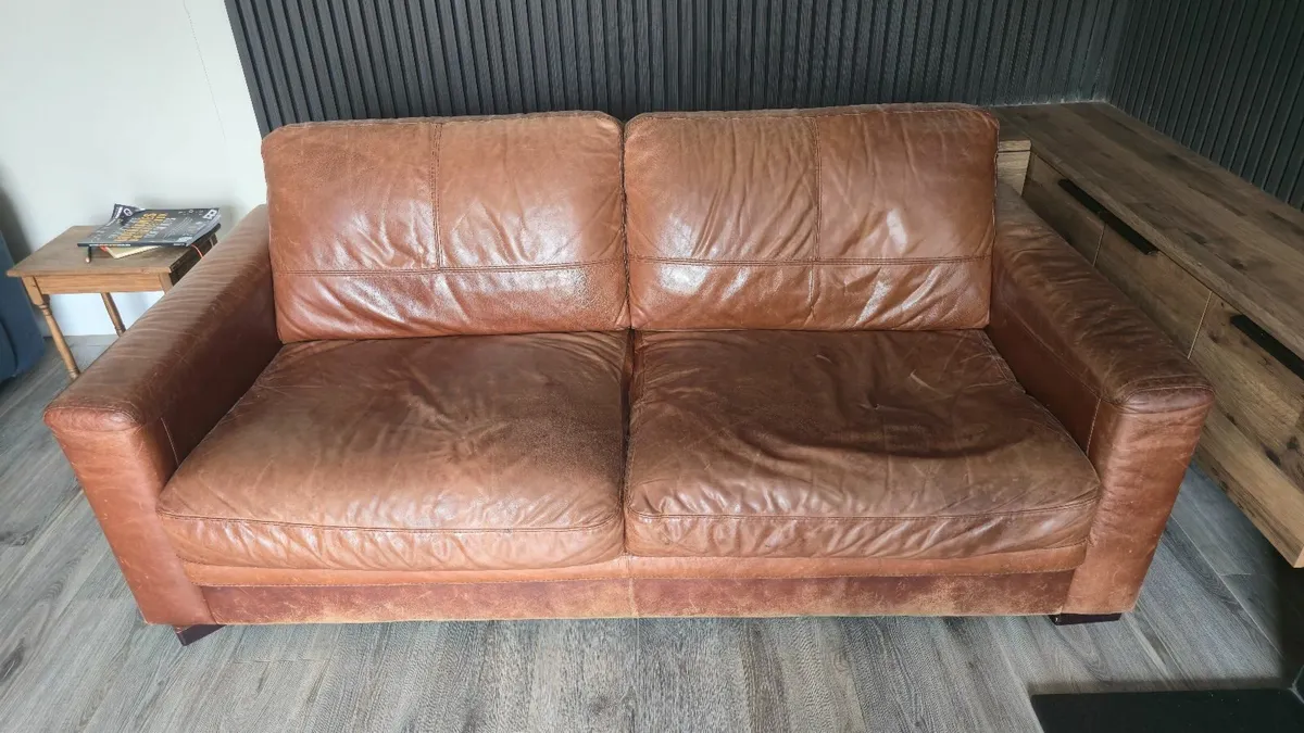 Leather Suite - Image 3