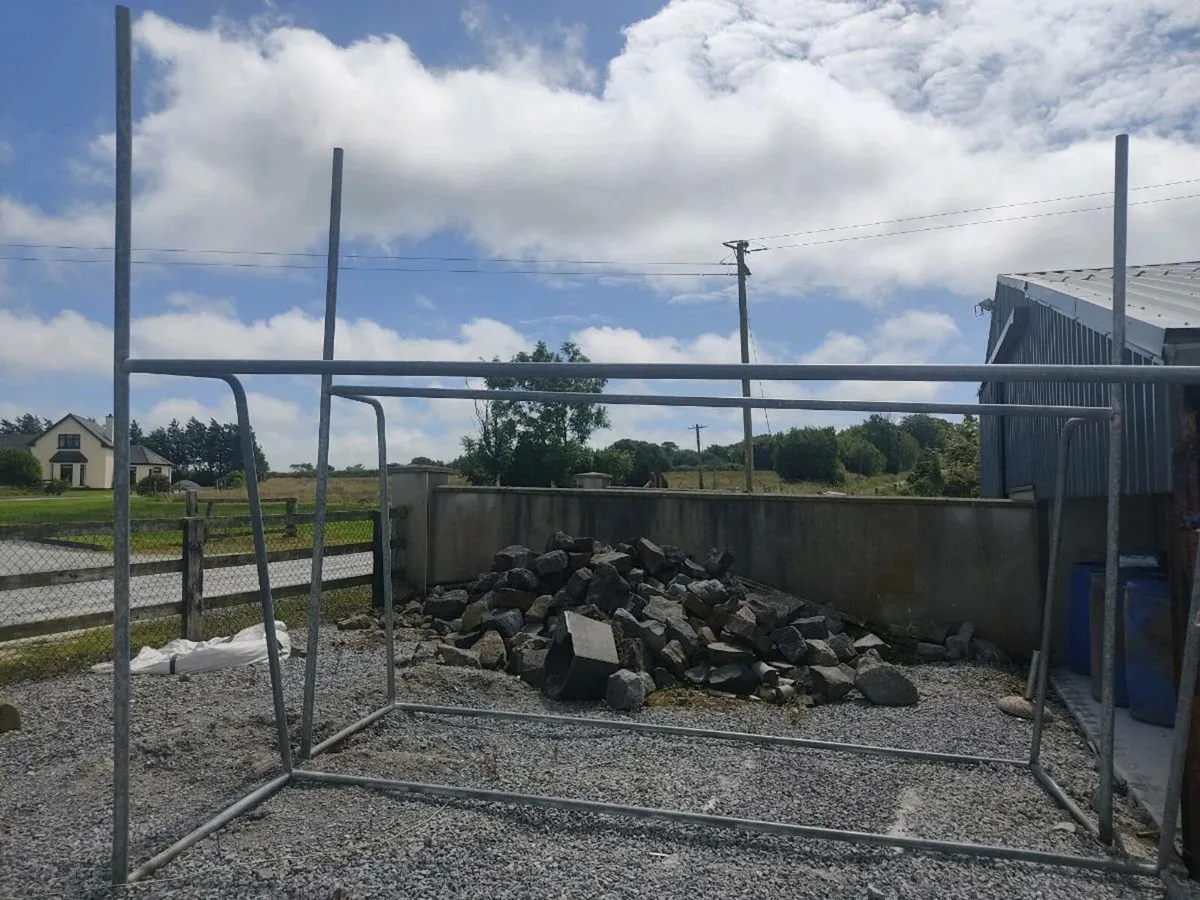 Goal posts - Image 2