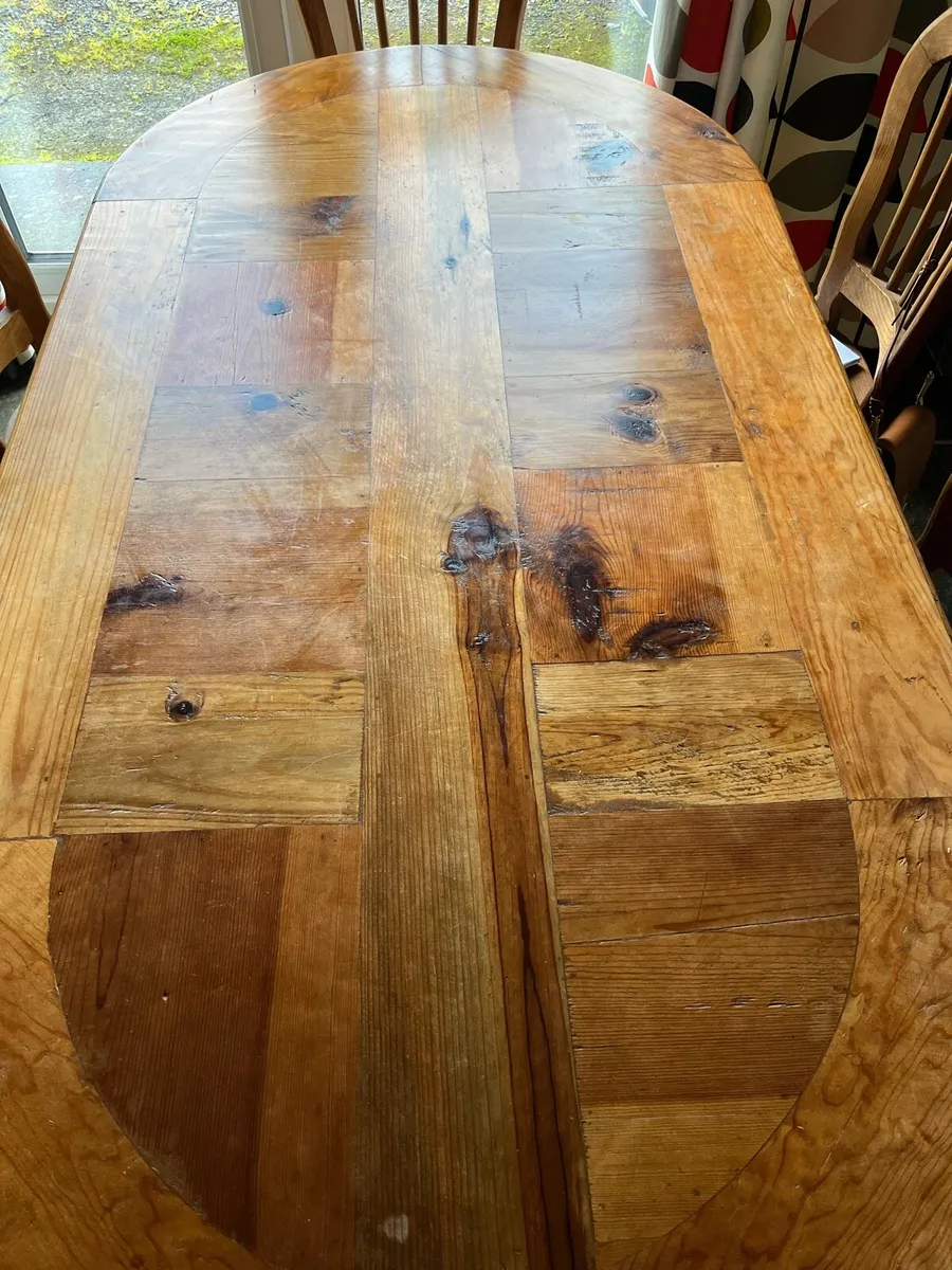 Kitchen table and chairs - Image 2