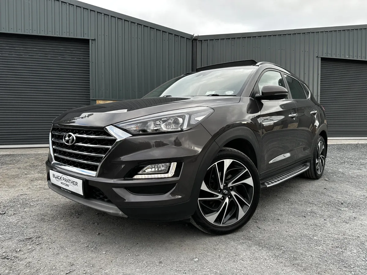 Hyundai Tucson 202’ PREMIUM LOW MILEAGE/SUNROOF - Image 2