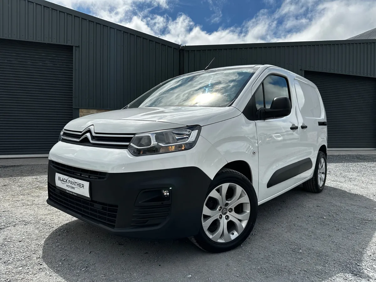Citroen Berlingo 211’ NO VAT/LOW MILEAGE/GOOD SPEC - Image 2