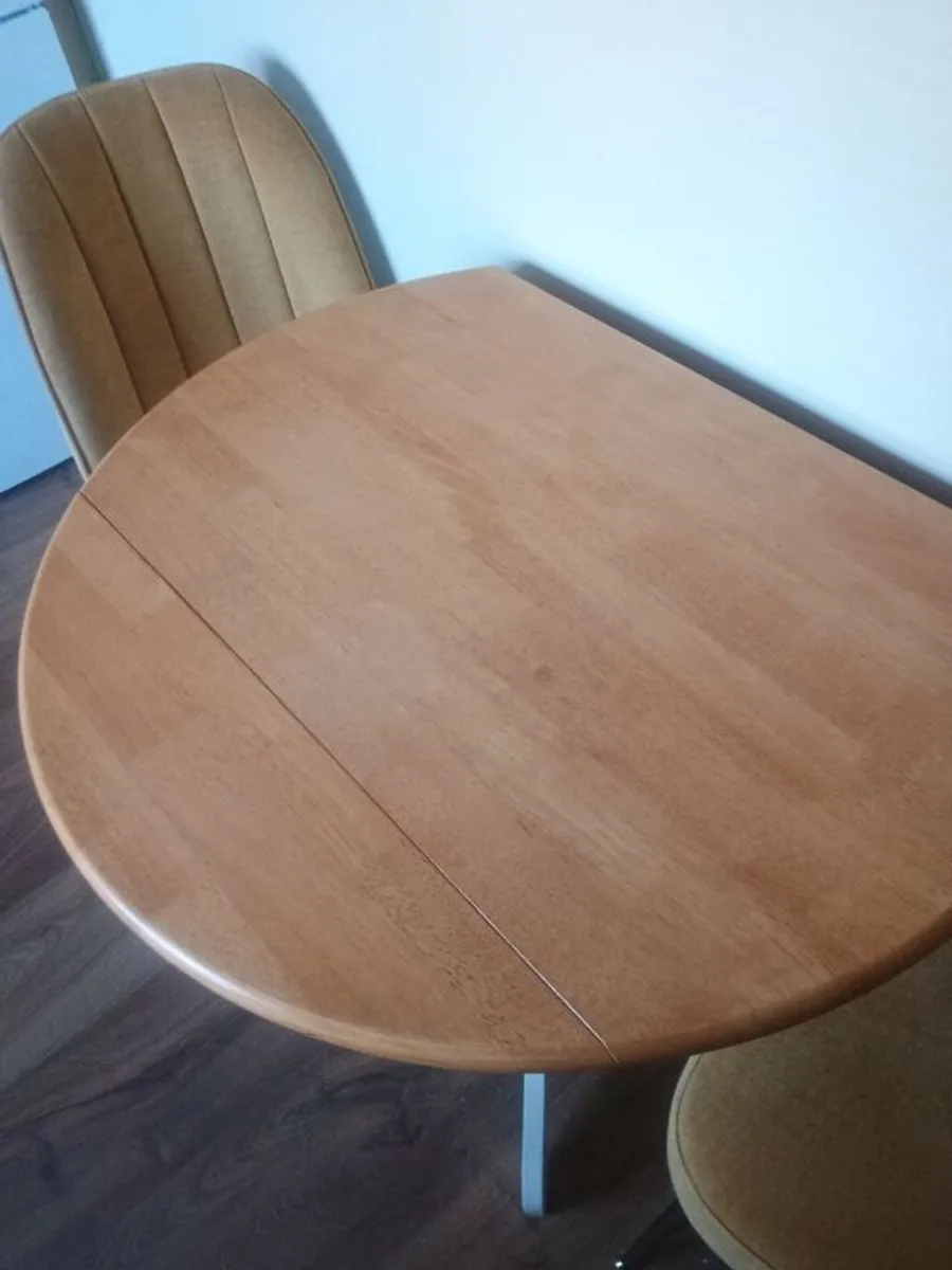 Dining table and chairs - Image 2