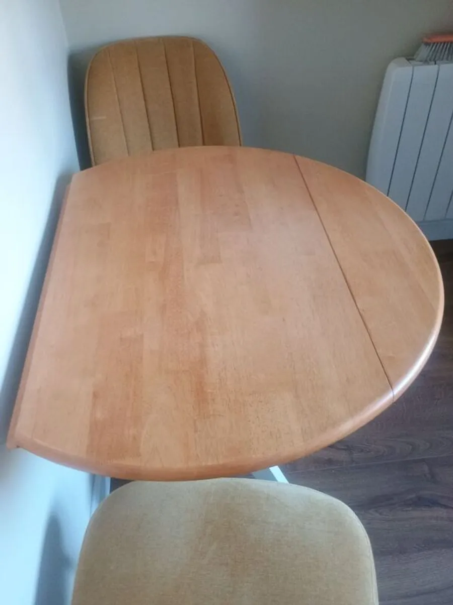 Dining table and chairs - Image 3