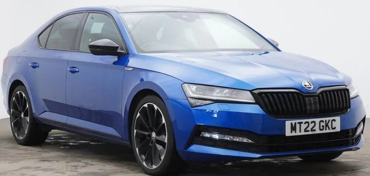 Skoda Superb 2.0 TDI Sportline Plus Hatchback 5dr - Image 1