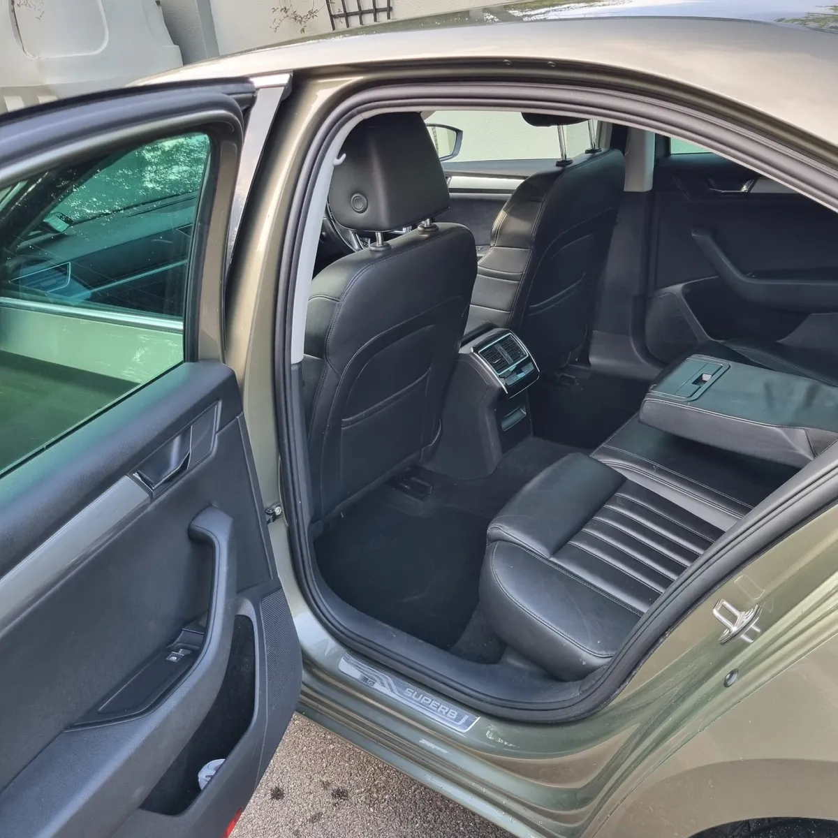 Skoda Superb 2016 - Image 3
