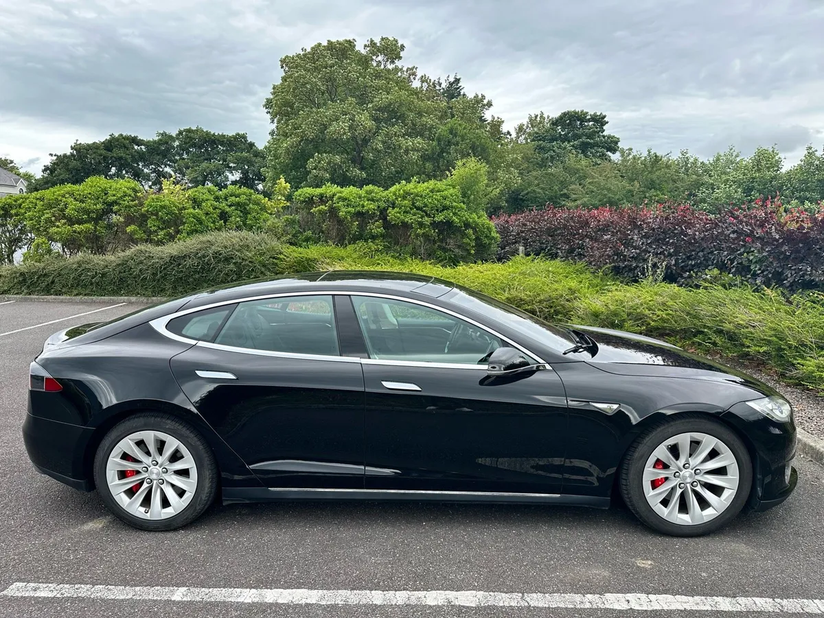 Tesla Model S P85 2014 Free Electric! LHD - Image 1