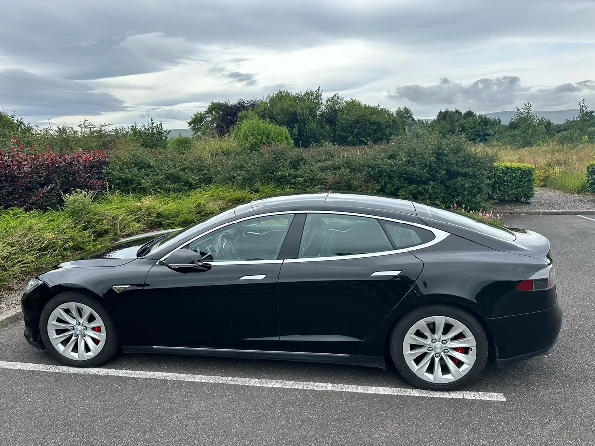 Tesla Model S P85 2014 Free Electric! LHD - Image 2