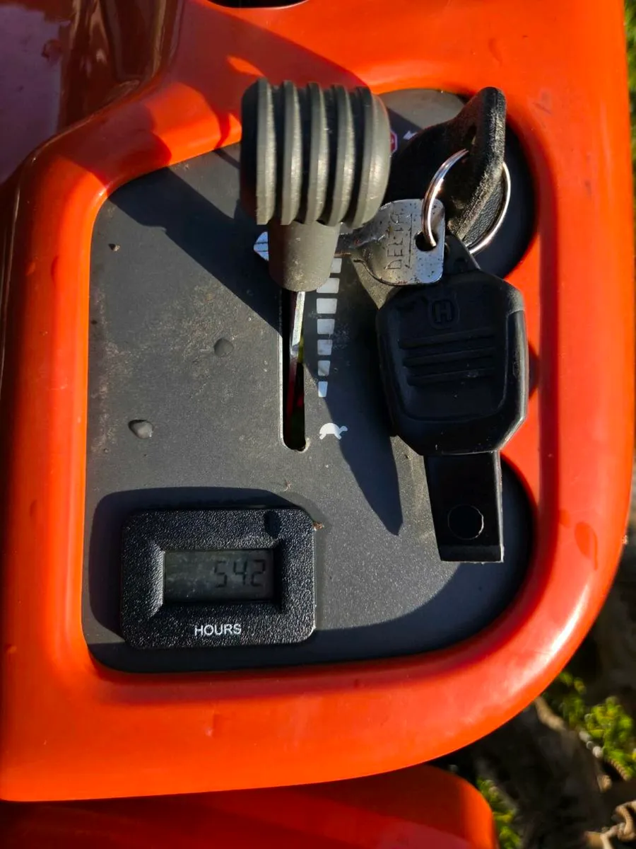 Husqvarna R214C - Image 4