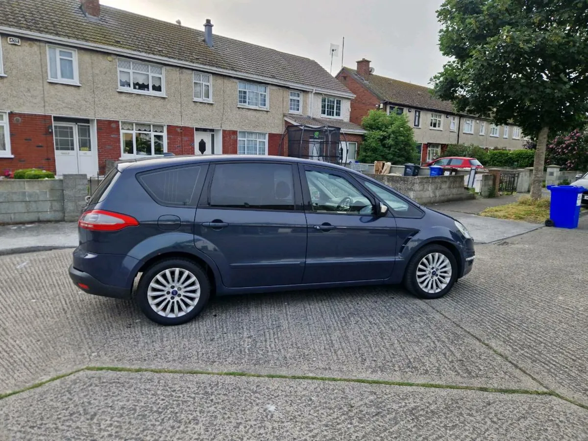 Ford S-Max 2.0 Automatic - Image 2
