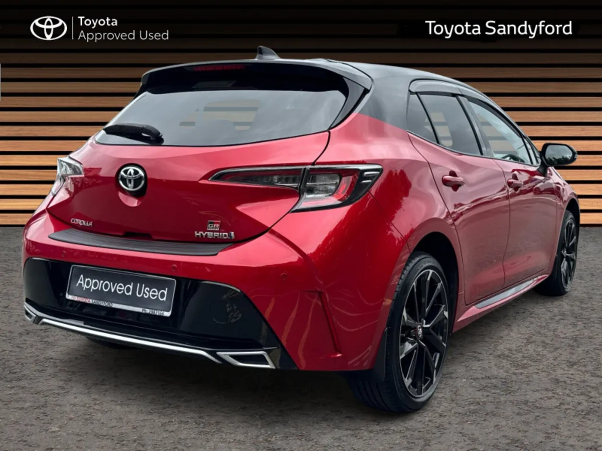 Toyota Corolla 2.0 HYBRID GR SPORT // GR LEATHER S - Image 2