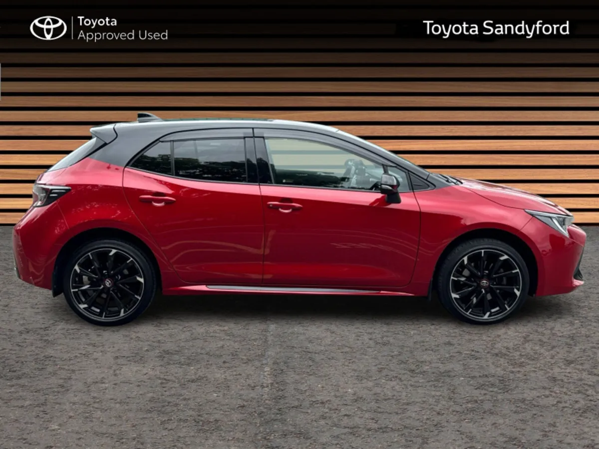 Toyota Corolla 2.0 HYBRID GR SPORT // GR LEATHER S - Image 3