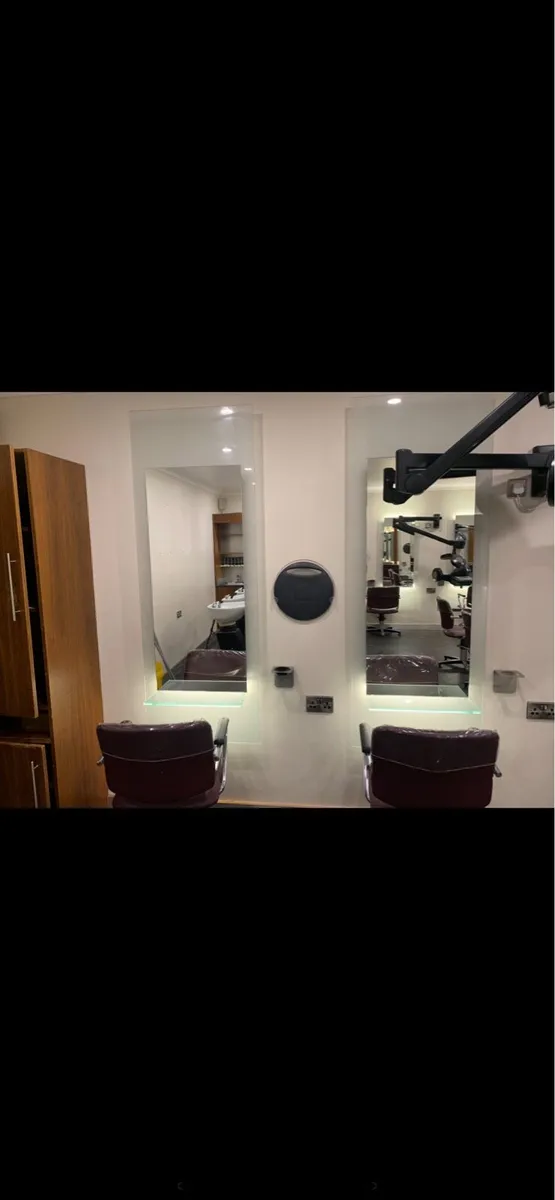 Hair Salon Mirror Stations - Image 2