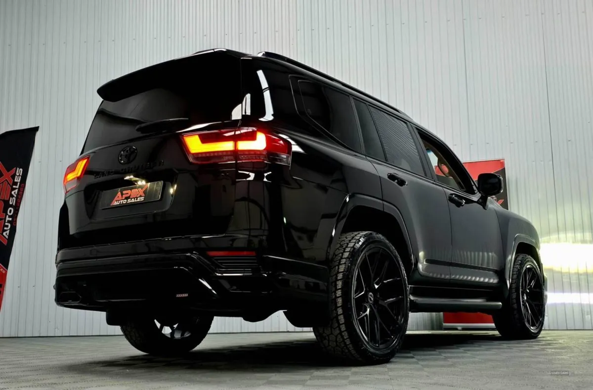 Toyota Landcruiser 7 Seater 415bhp - Image 3