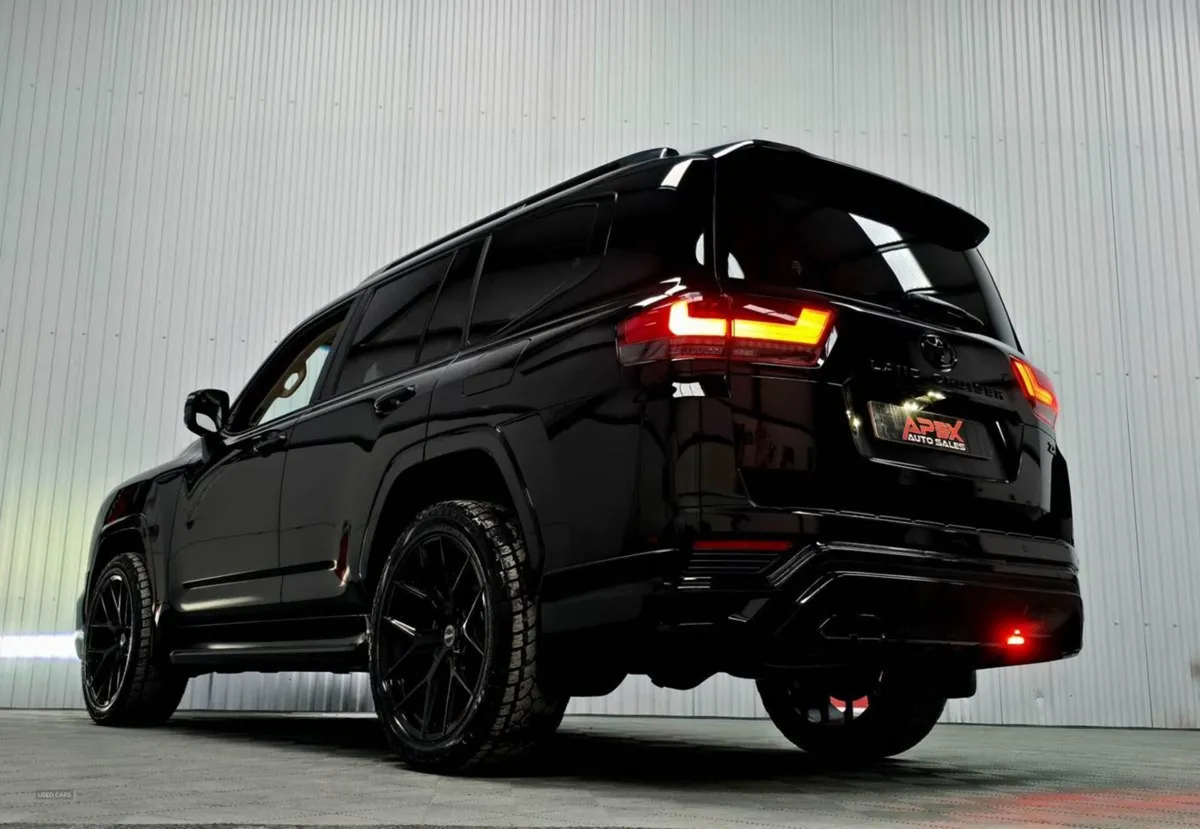 Toyota Landcruiser 7 Seater 415bhp - Image 4