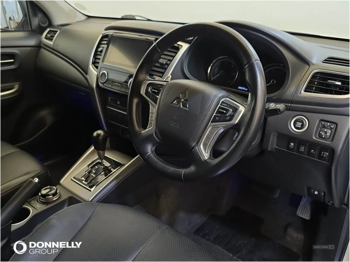 Mitsubishi L 200 Double Cab Di-d 150 Barbarian 4W - Image 4