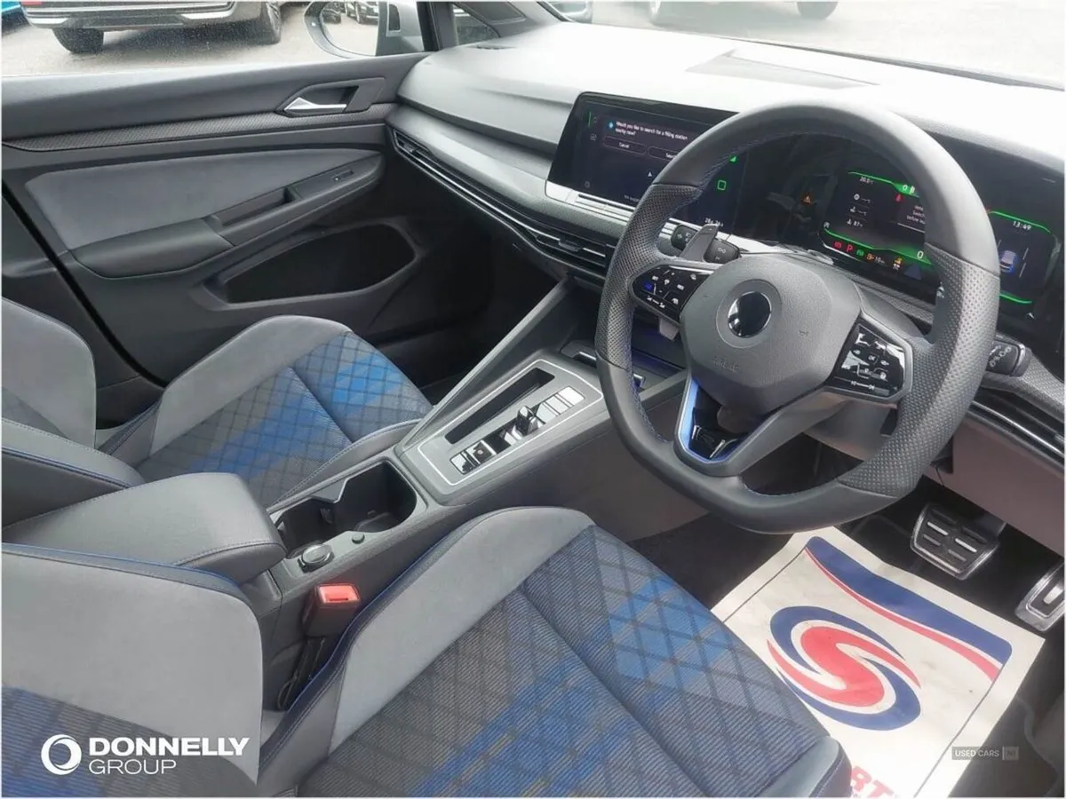 Volkswagen Golf 2.0 TSI 320 R 4motion 5dr DSG - Image 2