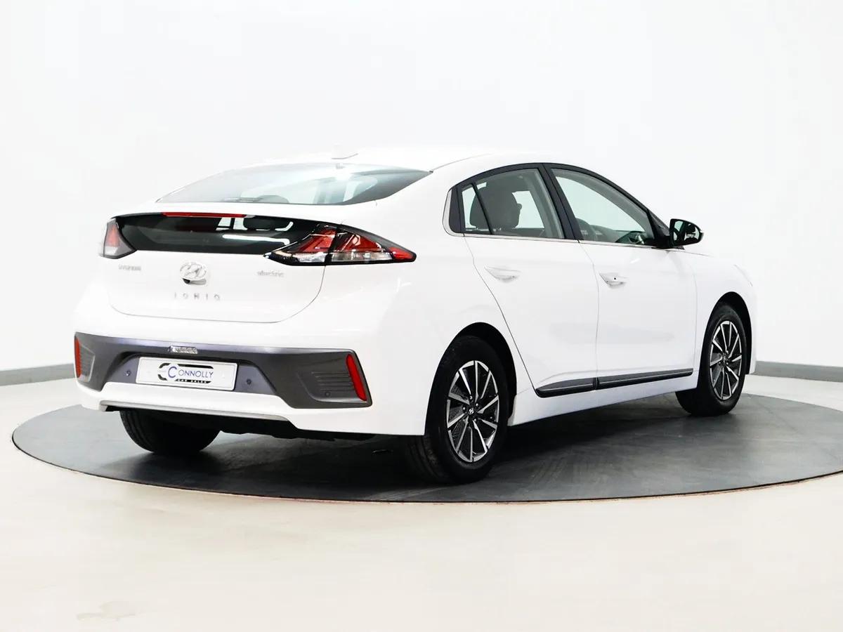 *111* 2022 Hyundai IONIQ premium ev - Image 4