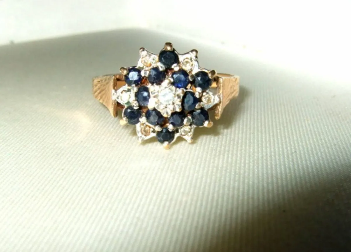 Vintage Hallmarked 14ct Gold/Diamond Cluster - Image 1