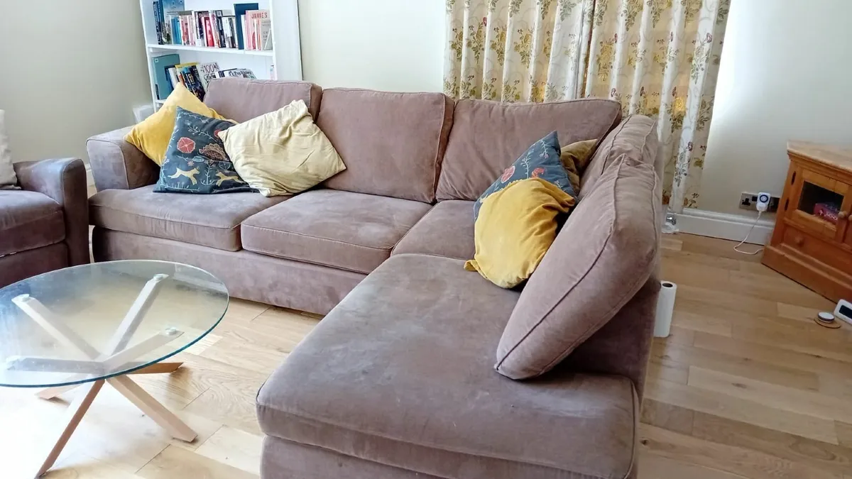 L shaped sofa / sofabed - Image 2