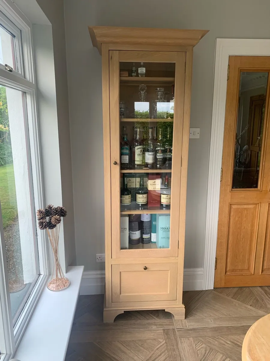 Neptune cabinet