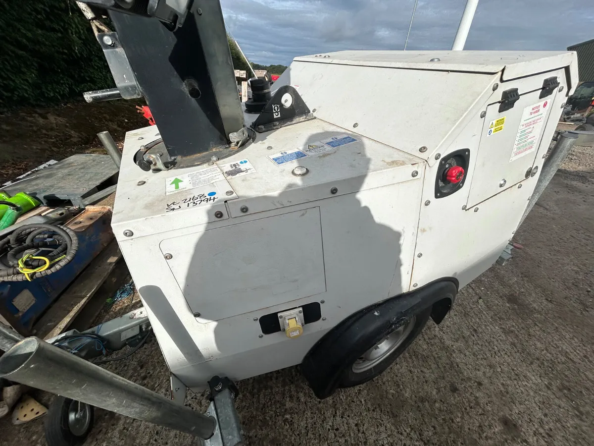2017 SMC Lighting tower - Image 1