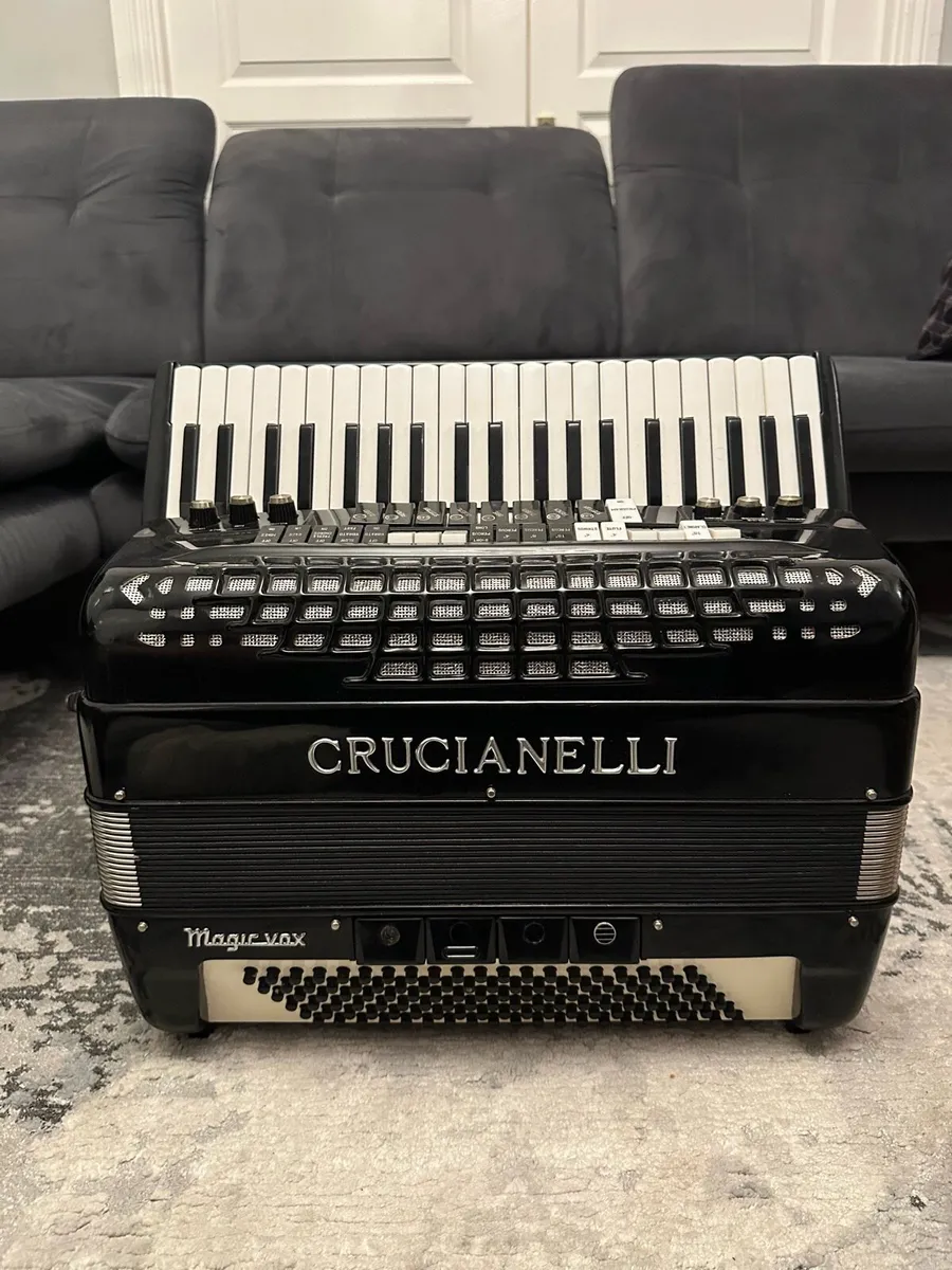 Crucianelli 120 Bass Accordion - Image 1