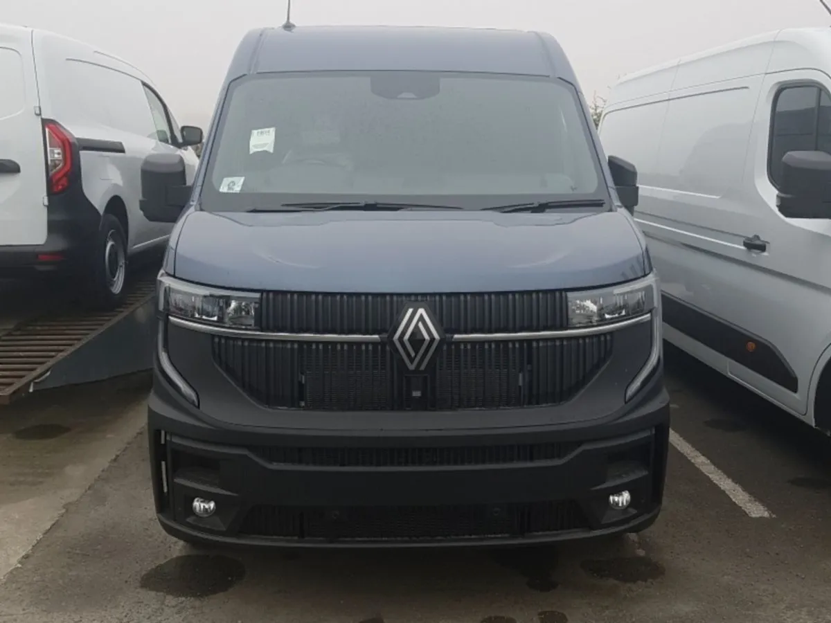 Renault Master 170BHP Extra EX VAT Price Displayed - Image 1