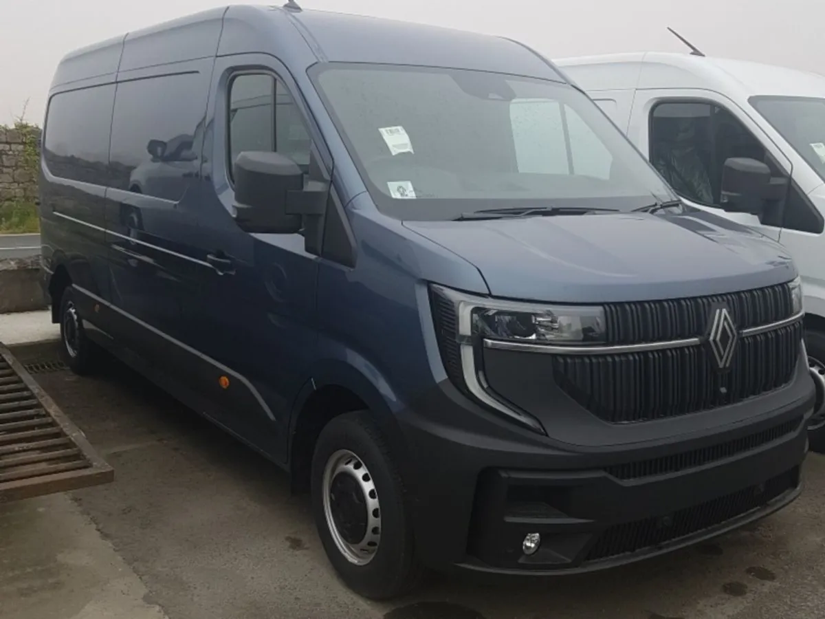 Renault Master 170BHP Extra EX VAT Price Displayed - Image 3