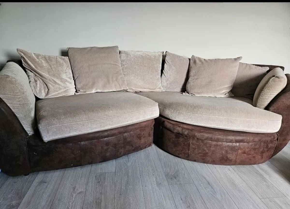 Sofa / couch - Image 1