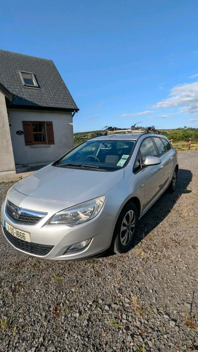 Vauxhall Astra Tourer - Image 3