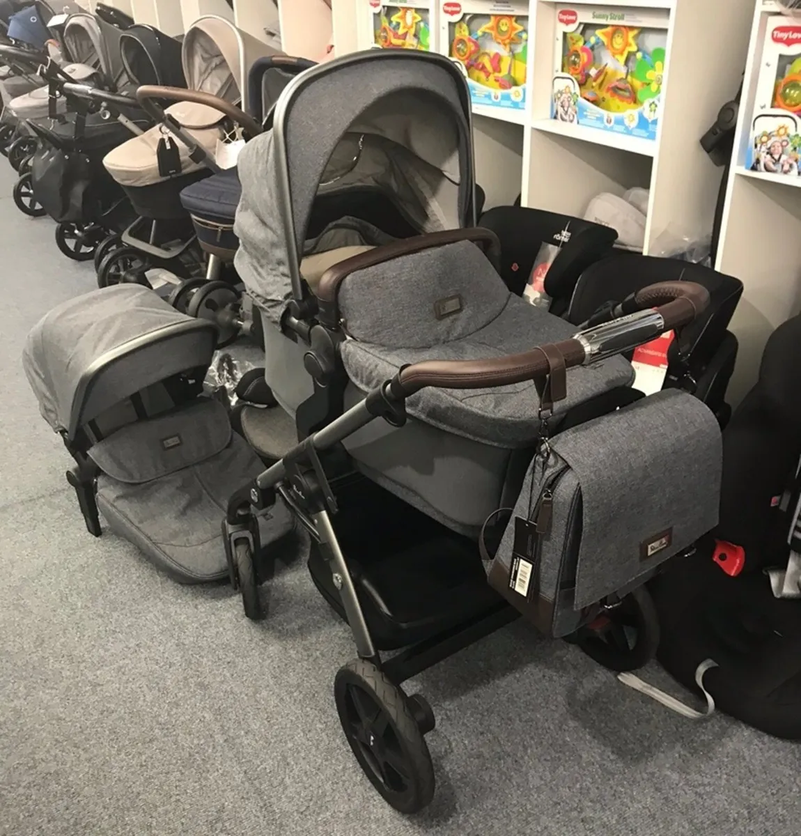 Silver Cross Wave Pram – Granite - Image 1