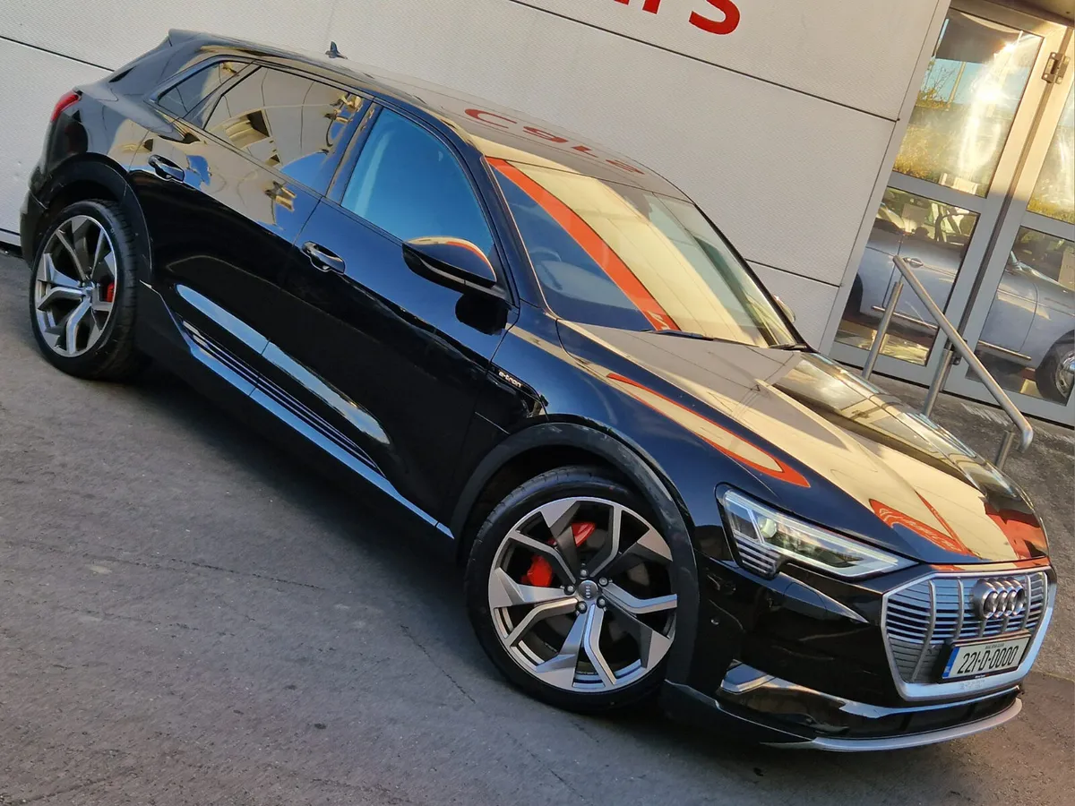 2022 Audi e-tron 55 Quattro Black Edition Styling - Image 2