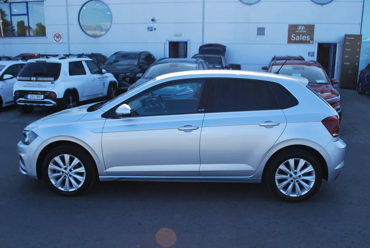 Volkswagen Polo 2021 - Image 2