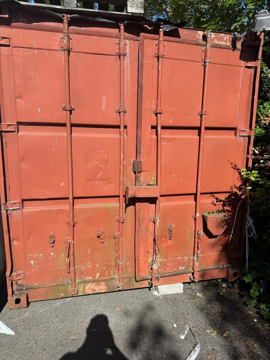 Shipping containers - Image 3