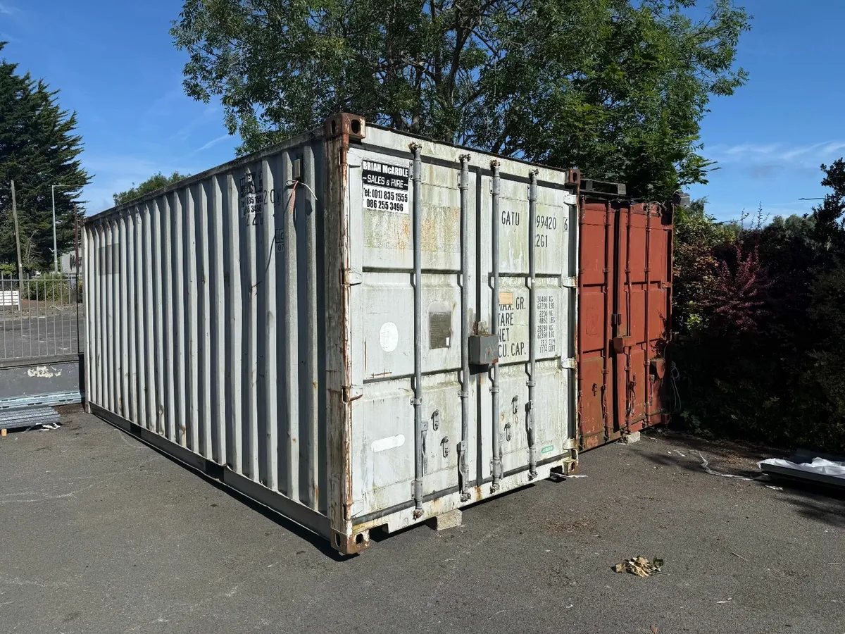 Shipping containers - Image 1