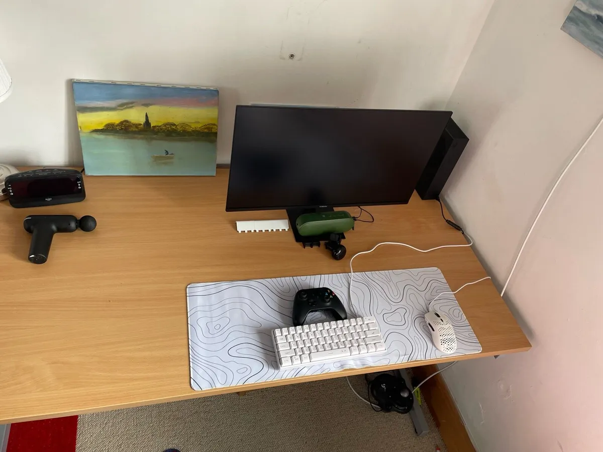 Desk - Image 2