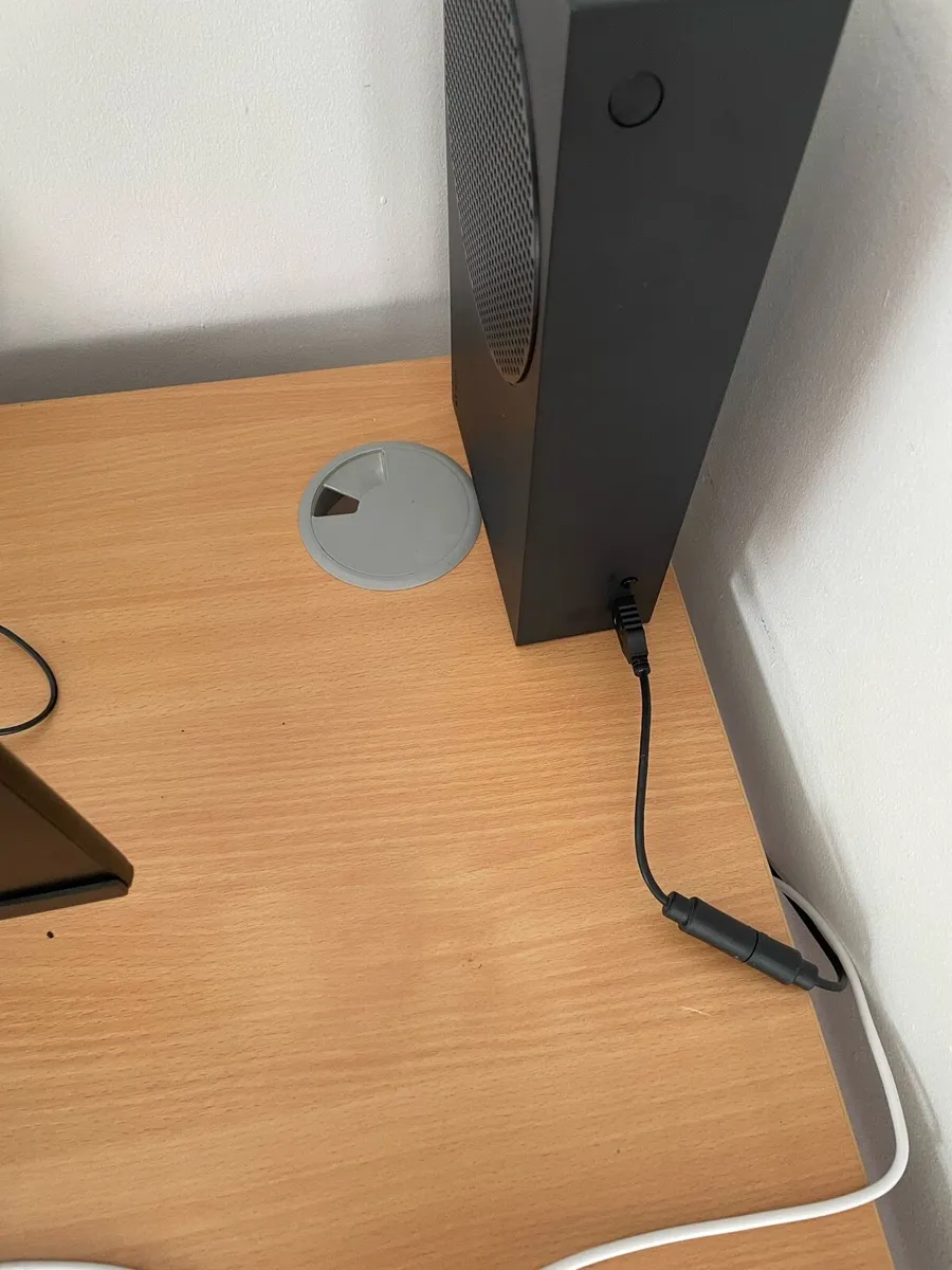 Desk - Image 4