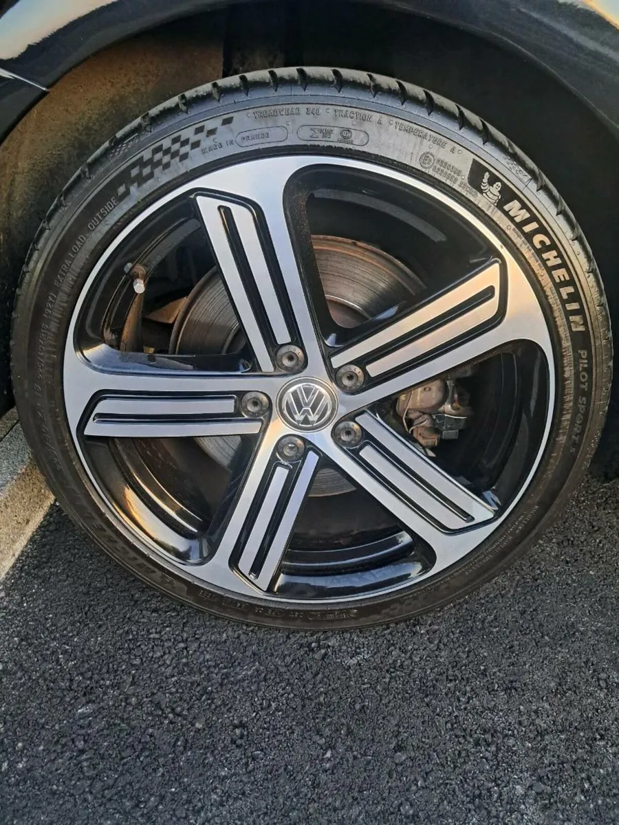 2015 Mk 7 Volkswagen Golf R Estate. 300BHP Auto - Image 2