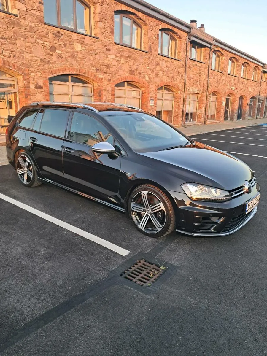 2015 Mk 7 Volkswagen Golf R Estate. 300BHP Auto - Image 1