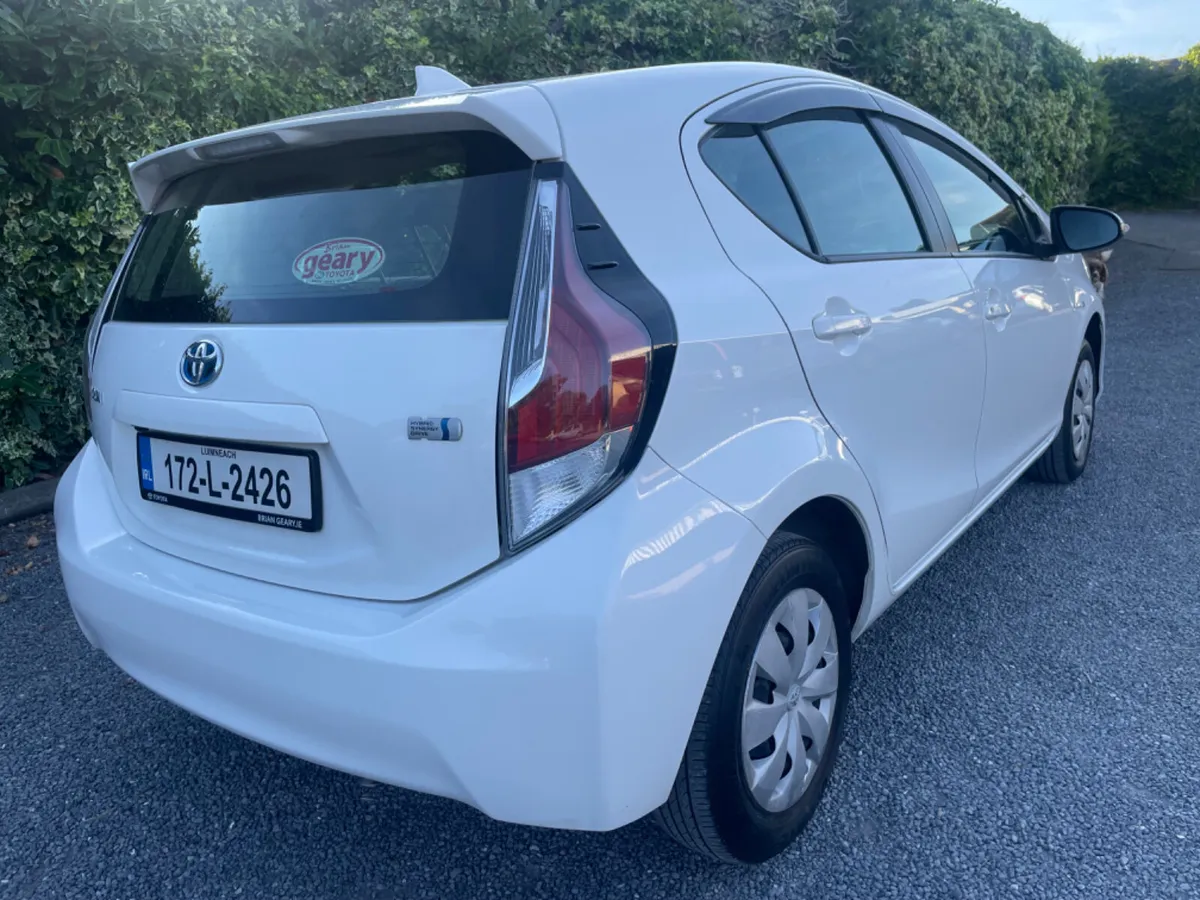 Toyota Aqua 2017 Hybrid - Image 4