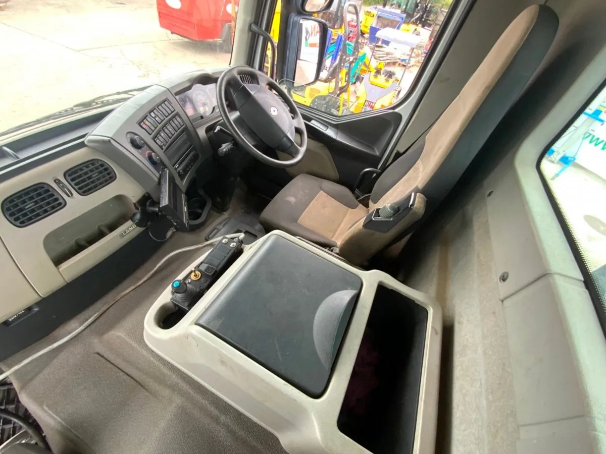 Renault Premium 26 Tonne Rear Lift Palfinger Hook - Image 4